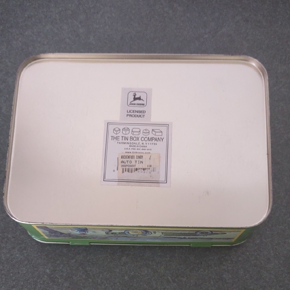 Vintage John Deere Green and Yellow Tin box - Picture 9 of 10
